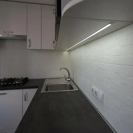 Apartment On Peremohy Ave 20 基輔 外观 照片