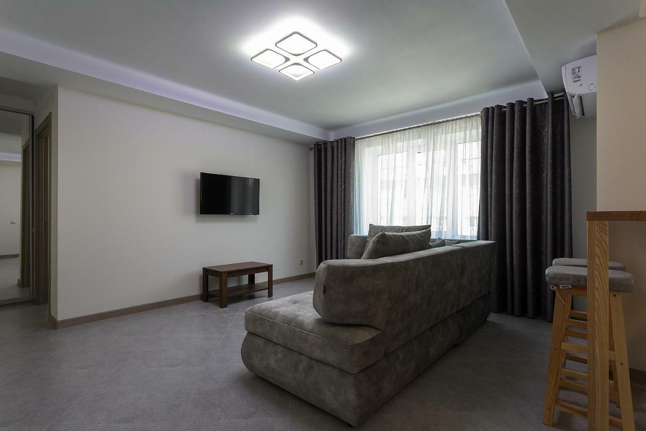 Apartment On Peremohy Ave 20