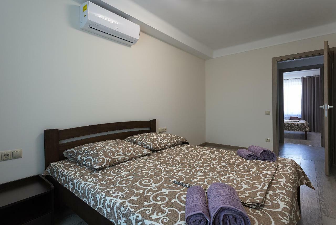 Apartment On Peremohy Ave 20