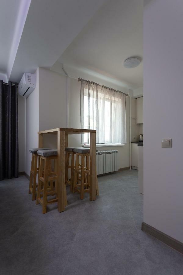 Apartment On Peremohy Ave 20 *